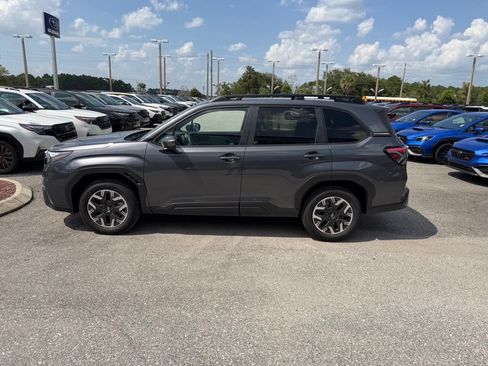 Used 2026 Subaru Forester Premium AWD/4WD image 10