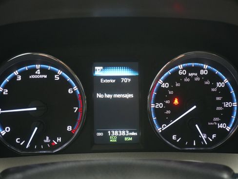 Used 2017 Toyota RAV4 Limited image 18