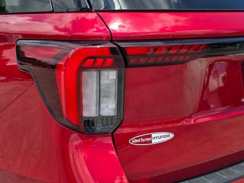 Used 2025 Ford Explorer ST-Line w/ Premium Package RWD image 6