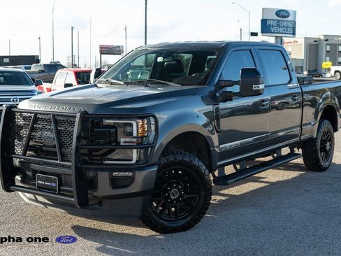 Used 2020 Ford F250 Lariat image 1
