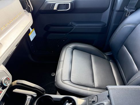 New 2026 Ford Bronco Badlands image 28