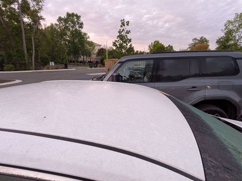 Used 2017 Toyota Camry SE image 11