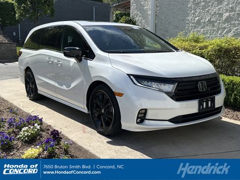 Certified 2023 Honda Odyssey Sport image 1