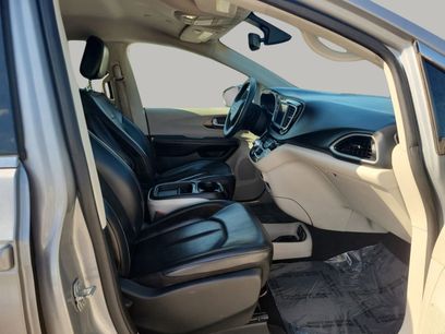 Used 2020 Chrysler Voyager Lxi