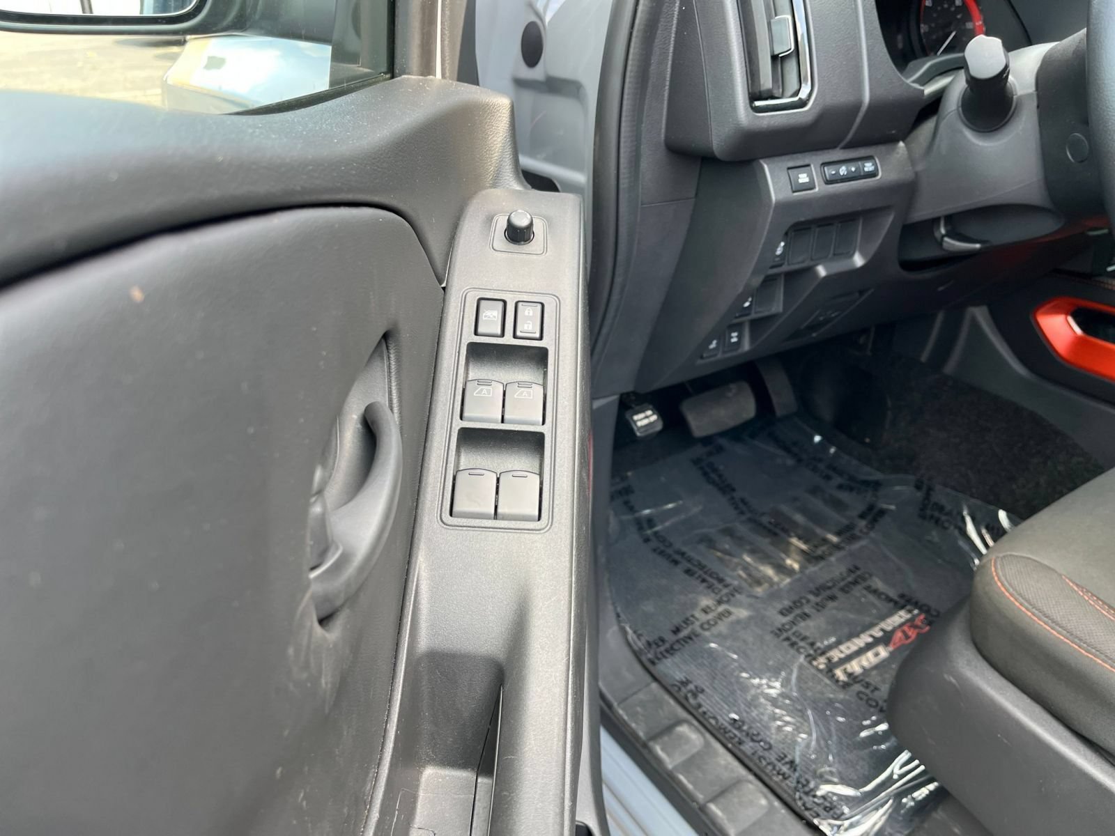 Used 2026 Nissan Frontier PRO-4X AWD/4WD image 21