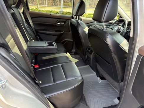 Certified 2023 Nissan Rogue SV w/ SV Premium Package image 20