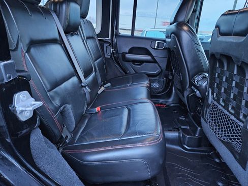 Used 2018 Jeep Wrangler Unlimited Rubicon image 33