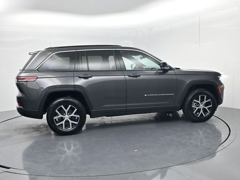 Used 2024 Jeep Grand Cherokee Limited w/ Trailer Tow Package AWD/4WD image 8