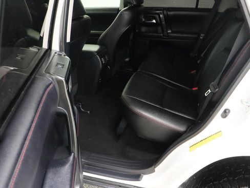 Used 2017 Toyota 4Runner TRD Off-Road Premium AWD/4WD image 29