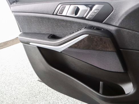 Used 2022 BMW X5 sDrive40i w/ Parking Assistance Package image 22