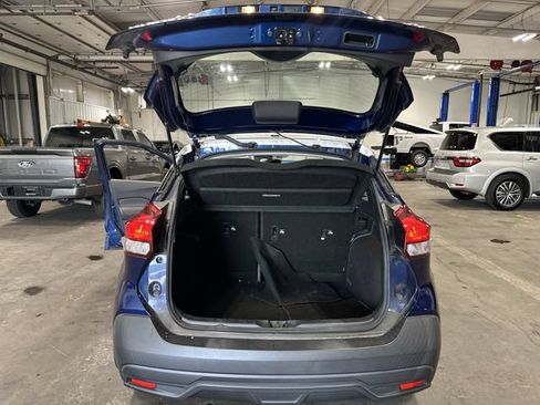 Used 2019 Nissan Kicks SV FWD image 25
