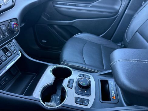 Used 2018 GMC Terrain Denali w/ LPO, 'HIT The Road' Package image 37