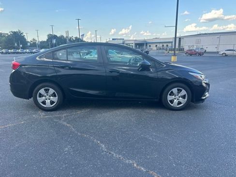 Used 2018 Chevrolet Cruze LS FWD image 5