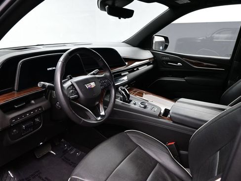 Used 2023 Cadillac Escalade Premium Luxury w/ Performance Package AWD/4WD image 8