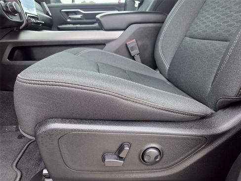 Certified 2025 RAM 1500 Big Horn AWD/4WD image 19