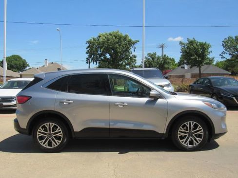 Used 2022 Ford Escape SEL image 5