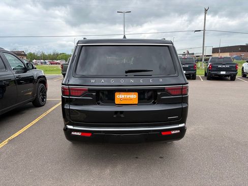 Used 2024 Jeep Wagoneer Series II AWD/4WD image 4
