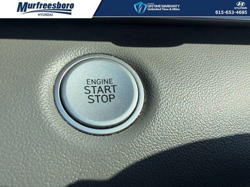Used 2021 Hyundai Elantra SEL w/ Convenience + Premium Package FWD image 10