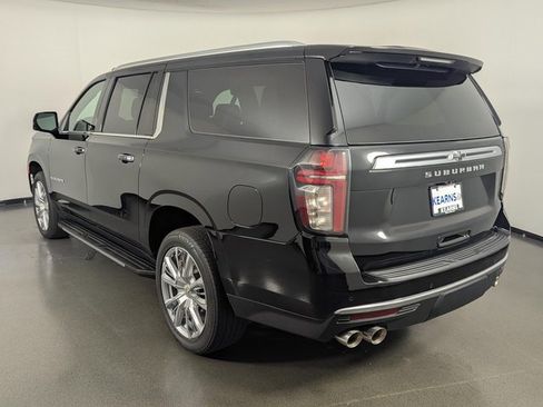Used 2023 Chevrolet Suburban High Country image 6