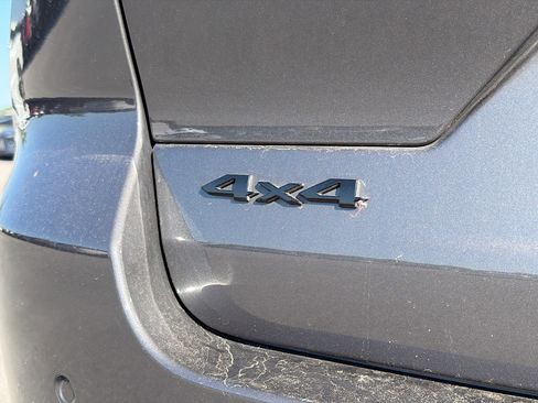 Used 2022 Jeep Grand Cherokee Altitude image 11