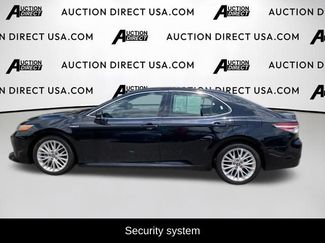 Used 2020 Toyota Camry XLE w/ Sunroof Package FWD video 3
