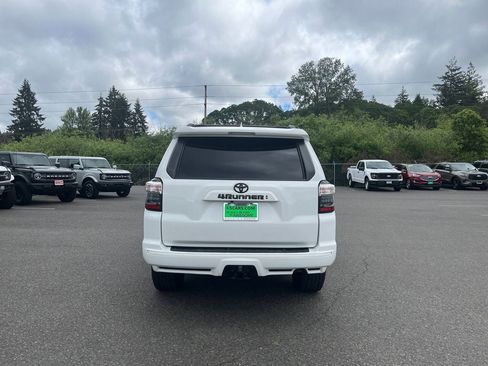 Used 2022 Toyota 4Runner TRD Sport w/ Technology Package AWD/4WD image 5