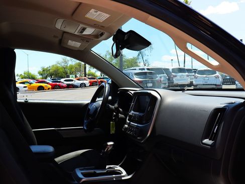 Used 2022 Chevrolet Colorado LT w/ Fleet Safety Package RWD image 28
