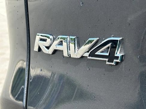 Used 2025 Toyota RAV4 LE AWD/4WD image 12