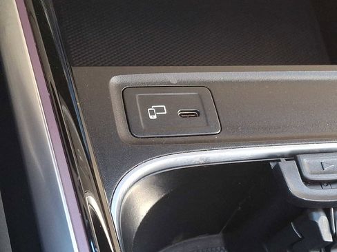 Used 2022 Mercedes-Benz GLB 250 4MATIC image 19