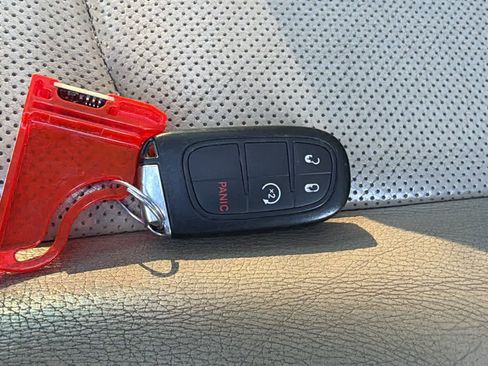 Used 2016 RAM 1500 Laramie w/ Convenience Group image 20