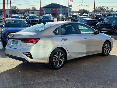 Used 2021 Kia Forte LXS image 5