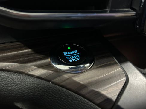 Used 2020 Ford Explorer Limited image 13