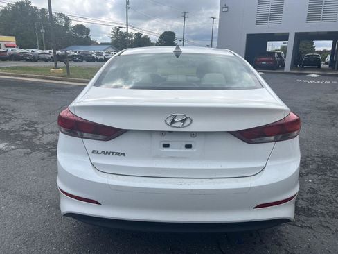 Used 2018 Hyundai Elantra Value Edition FWD image 4