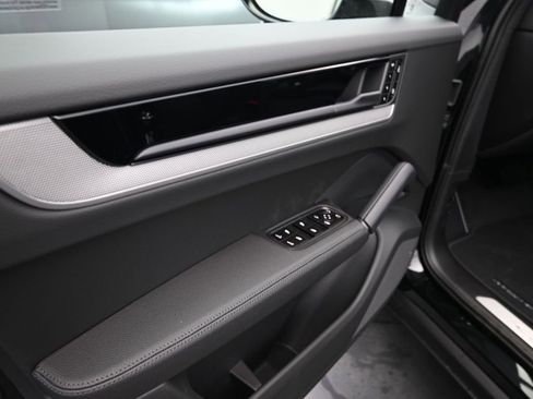 New 2026 Porsche Cayenne image 11