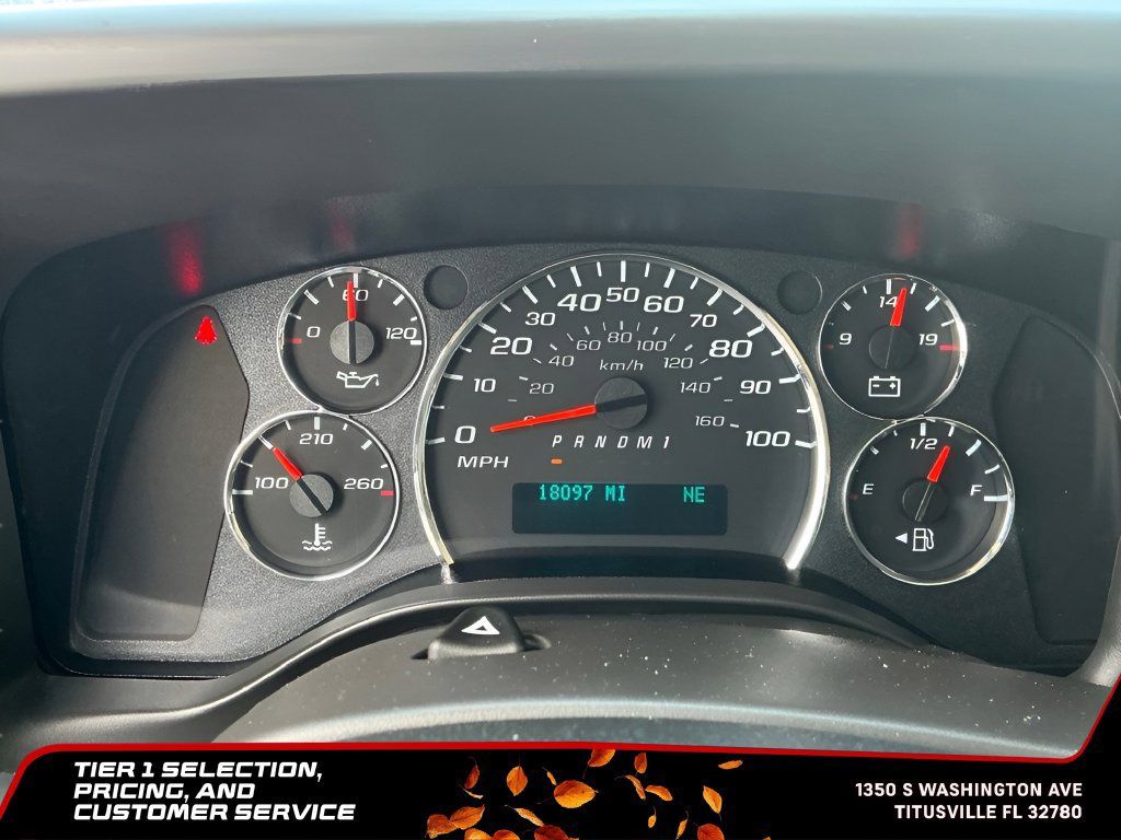 Used 2025 Chevrolet Express 3500 LT w/ LT Preferred Equipment Group RWD image 23