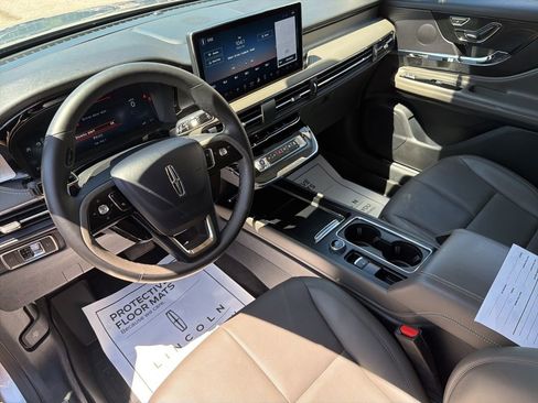 Used 2023 Lincoln Corsair AWD w/ Equipment Group 101A image 20