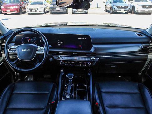 Used 2025 Kia Telluride S FWD image 12