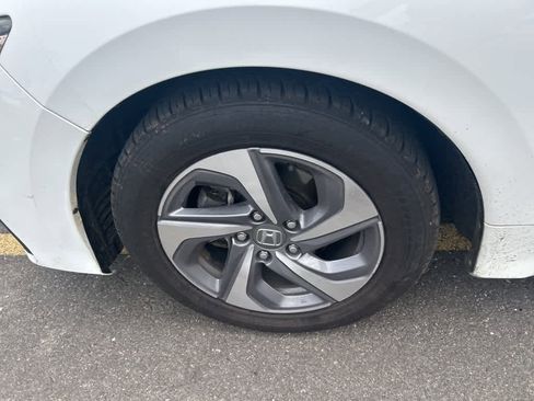 Used 2019 Honda Insight EX image 13