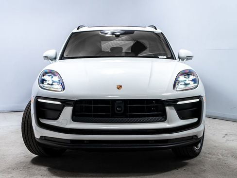 New 2026 Porsche Macan image 10