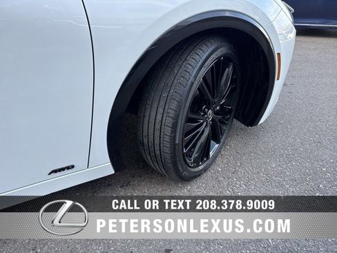 Used 2025 Toyota Prius AWD image 10