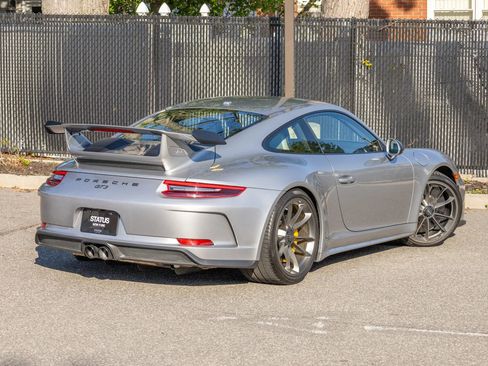 Used 2018 Porsche 911 GT3 RWD image 27
