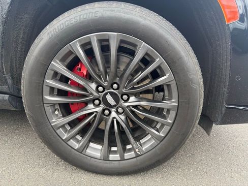 Used 2023 Cadillac Escalade V image 9