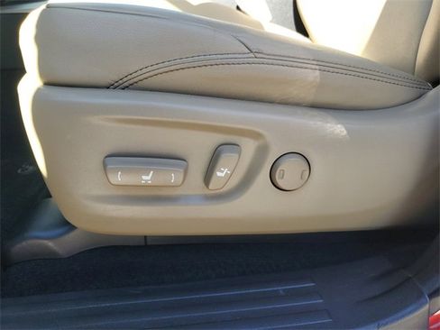 Used 2019 Toyota 4Runner SR5 Premium image 16