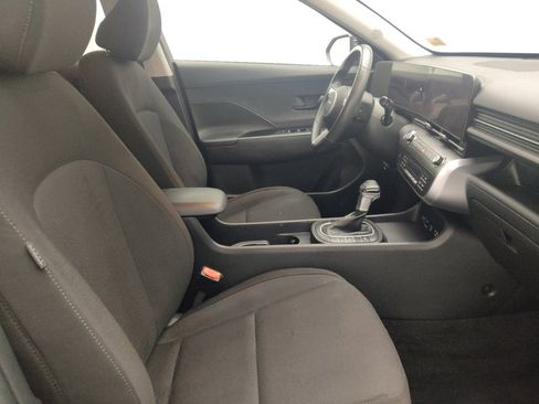 Used 2025 Hyundai Kona SEL FWD image 21