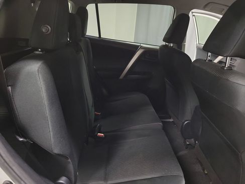Used 2018 Toyota RAV4 LE w/ All Weather Liner Package AWD/4WD image 28