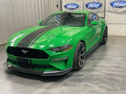 Used 2019 Ford Mustang GT Premium w/ Performance Package - Level 2 RWD image 5