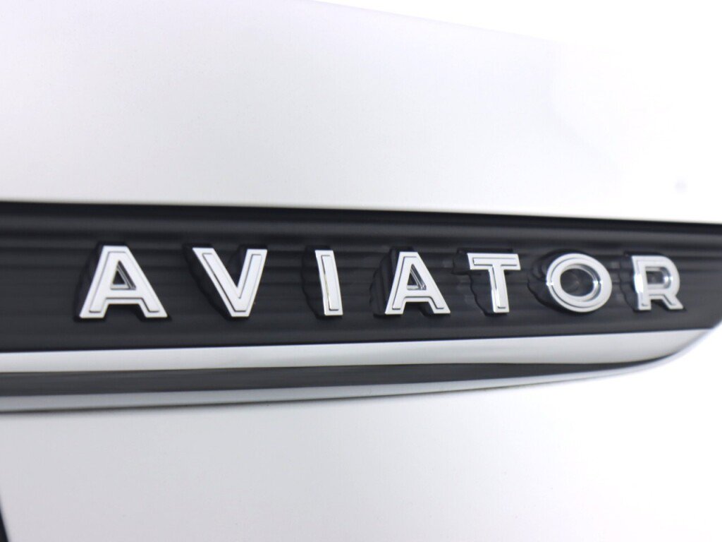 Used 2020 Lincoln Aviator Reserve w/ Equipment Group 201A AWD/4WD image 42