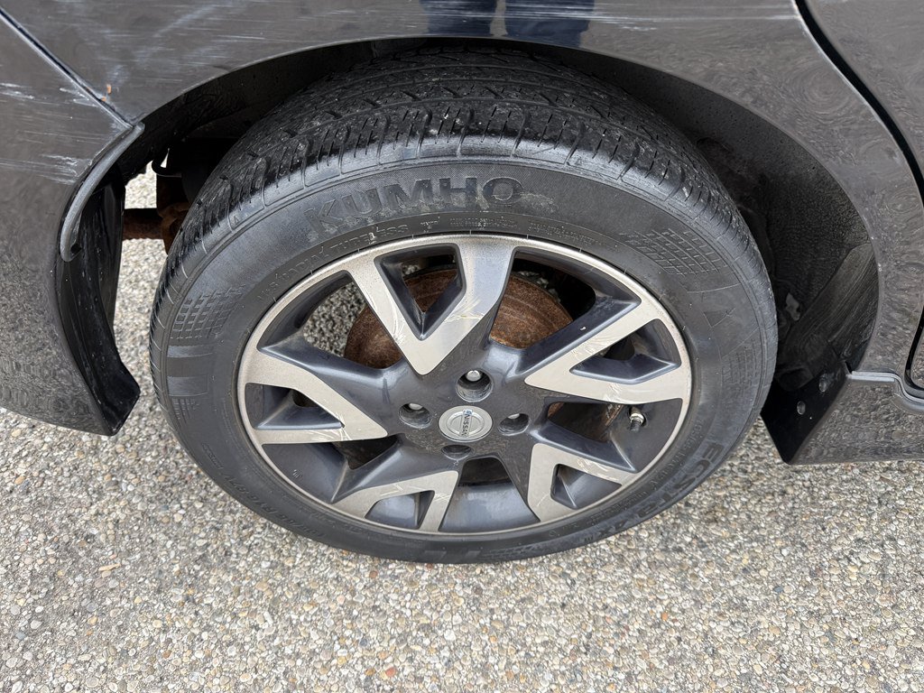 Used 2015 Nissan Versa Note SR w/ SR Tech Package FWD image 8