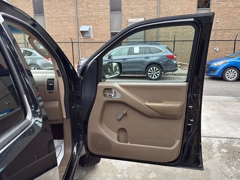 Used 2005 Nissan Frontier SE RWD image 23