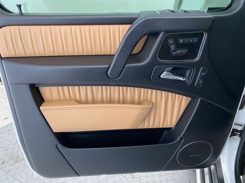 Used 2017 Mercedes-Benz G 550 image 12